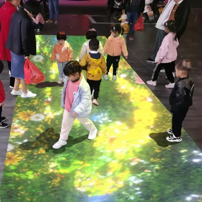 Hot Selling Interactive Floor Projection Game Multiplayer Holographic Interactive Floor Advertising Equipment