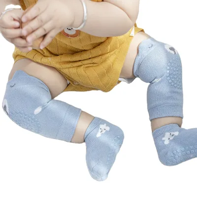 Wholesale Cute Infant Cotton Floor Socks Boys and Girls Bear Pattern Anti-Slip Feature for Infants