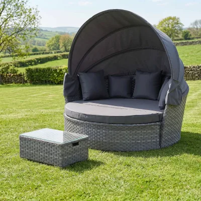 2024 Best Selling White Portable Swing Sun Bed Wide Metal Net Roof for Outdoor Camping Patio Hammock Chair for Hotels Villas