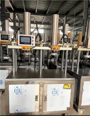 High-efficiency Tea Brick Presses and Molding Machines Are Used to Press Steamed, Softened Tea Leaves Into Molds to Form Bricks