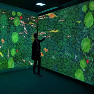 Offline Virtual Reality Immersive Interactive Wall Floor Touch Hall Exciting and Thrilling VR Game for Team-based Children Park