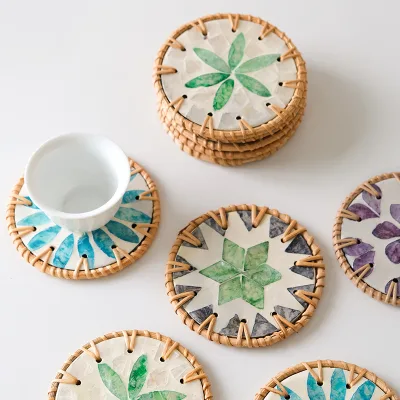 Hot Selling New Creative Designs Natural Mother of Pearl Round 10cm Handmade Rattan Seashell Tea Coaster