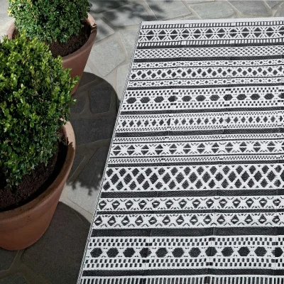 Manufacturers Wholesale Beach Mat PP Woven Plastic Picnic Mat Portable Moisture-Proof Foreign Trade Custom Camping Carpets