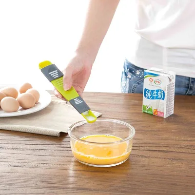 2023 Hot Selling Competitive Price Small Plastic Spoons for Cosmetics