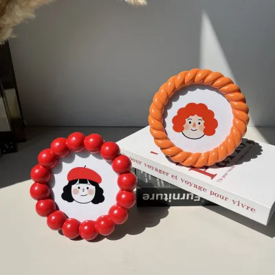 Round Shape Scalloped Photo Frames Beaded Picture Frames, Colorful Decorative Frame for School Dorm Bedroom Living Room