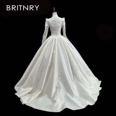 Vintage High-End Intricately Crafted Long-Sleeve Satin Wedding Dress Style Bridal Gown Ball Gown Silhouette Crystal Custom Made
