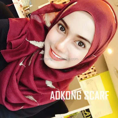 Hot Sale Women Fashion Muslim Plain Embroidery Gold Feather Cotton Hijab Scarf