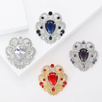 Hot Sale Fashion Jewelry Brooches Vintage Alloy Rhinestone Hollow Out Baroque Court Style Brooch for Unisex Wedding Party Gifts
