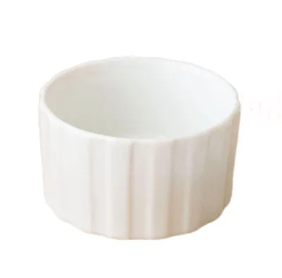 Customized White Color Embossed Surface Ceramic Ramekin Souffle Dish