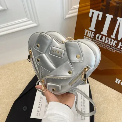Niche Design Heart-Shaped PU Zipper Closure Phone Handbag Large Size 2026 New Arrival Biker Style Shoulder Bag for Women
