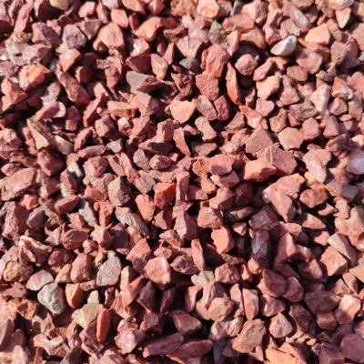 China Factory Natural Different Size Red Gravel Crushed Stone Fish Gravel Light Carbon Gravel