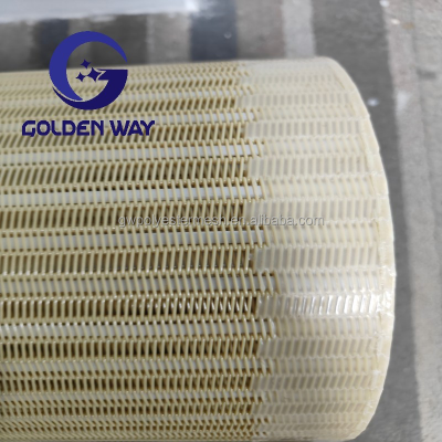 Portable Beach Accessories Polyester Lightweight Sand Proof Beach Mat Coastal Town Outdoor Mat for Soft Sand