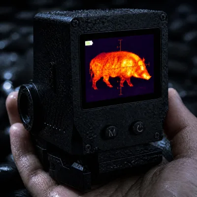 384x288 Thermal Monocular 12um VOx Sensor NETD 40mK 50Hz Handheld Thermal Imager 1000m Detection 1.46 Inch AMOLED Screen