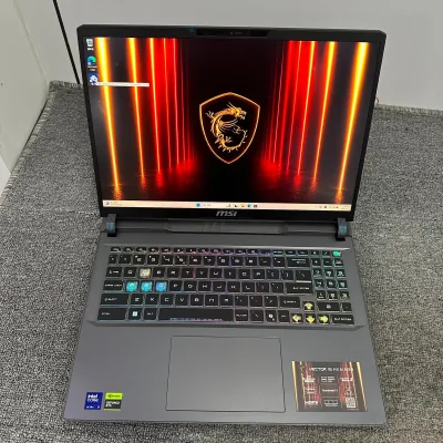 TOP Sale MSI Titan 16 AI 2025 Ultra 9 Geforce Rtx5070 Portable Computer
