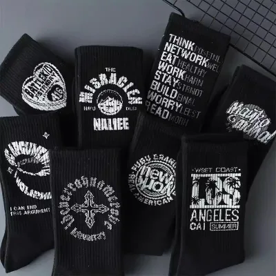 Custom Popular Men's Fabric Knitted Letter Crew Socks Casual Streetwear Hip-Hop Style for Autumn Season