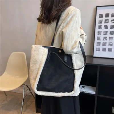 Beautiful Ladies Large Capacity Fluffy Suede Handbags Plush Shoulder Faux Fur Bag
