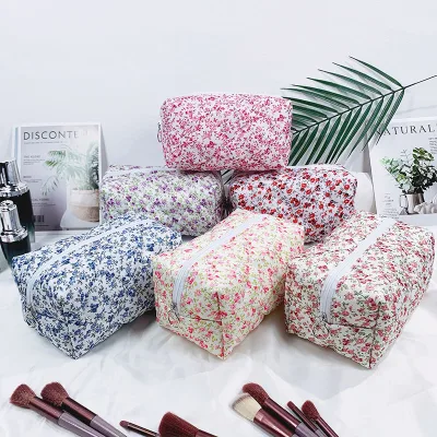 Cotton Fabric Cosmetic Bags Large Capacity Storage Make up Bag Colorful Printed Lined Makeup Bag