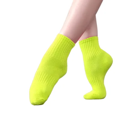 2025 144N Wholesale Kids Girls Training Dance Non Slip Gym Breathable Yoga Women Kids Anti Slip Custom Pilates Crew Grip Socks