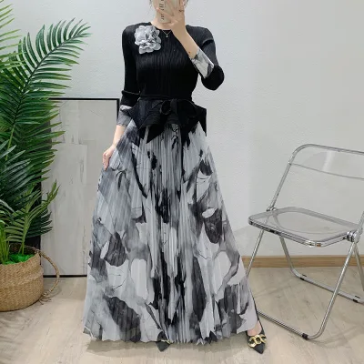 Fashionable and casual printed design 2-piece long sleeved stand up collar top and long skirt loose fit suitable for everyone