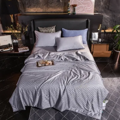 2026 New Luxury Printed Polyester Jacquard Antibacterial Modern Summer Bedding Washable Quilt for Home & Hotel Use