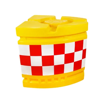Multi-Purpose Water-Filled Plastic Barricade for Construction Events Flood Prevention