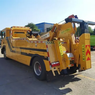 Professional Diesel Truck & Urban Bus Rescue Tow Truck with 30 Ton Towing Capacity for Traffic Accidents
