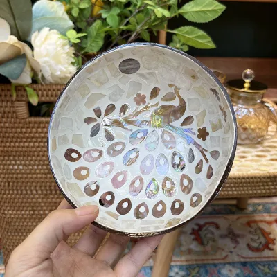 Vietnam Cheap Coconut Bowl Handicraft Cocobowl Shiny Decorative Shell Bowls With Spoons Salads Eco-friendly Natural Wood