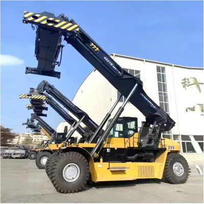 Chinese New 20ft 40ft 45ft 45T Port Container Reach Stacker for Sale