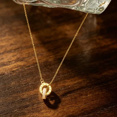 Trendy 18K Gold Plated Interlocking Rings Pendant Necklace Roman Numeral Etched Chain Necklace for Women Girls Wholesale
