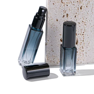 Square Glass Perfume Bottles 3ml 5ml 10ml 20ml with Silver Spray and Crown Cap Screen Printing Surface Handling