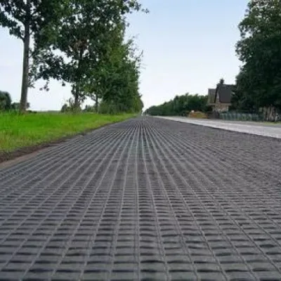 Factory Sale Biaxial Stretch Plastic Geogrid UV Protected Green Environment PP Material for Driveway Fiberglass & Steel