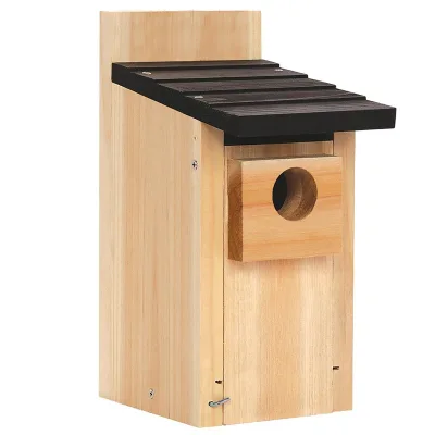 Hot Selling Decorative Hanging Birdhouse Elegant Garden Country Style Pine Wood Birdhouse for Finches Bluebirds Cardinals