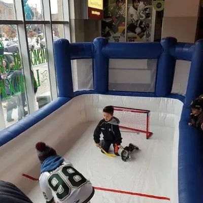 High Quality Cheap Commercial Inflatable Mini Hockey Rink for Sale Classic Inflatable Hockey Stick Carnival Game Hose Hockey