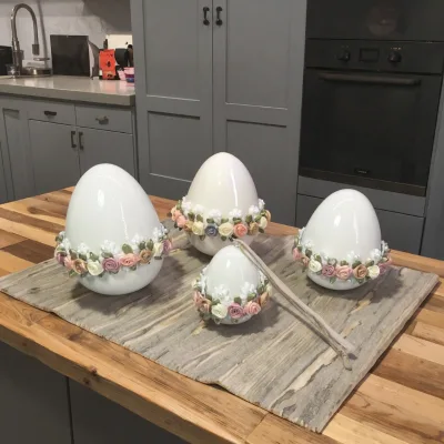 High Quality Cheaper Ceramic Easter Egg with Handmade Flower Ring Decor Easter Egg