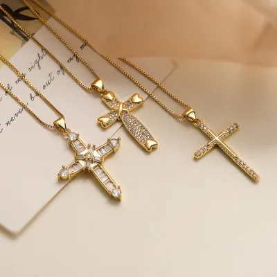 Simple Copper Plated 18K Gold Zircon Cross Pendant Necklace Niche Personality Vintage Collarbone Chain