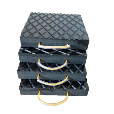 FROM Chinese OEM Factory   crane outrigger pads outrigger plate pads 40x40x3  outrigger crane pad system