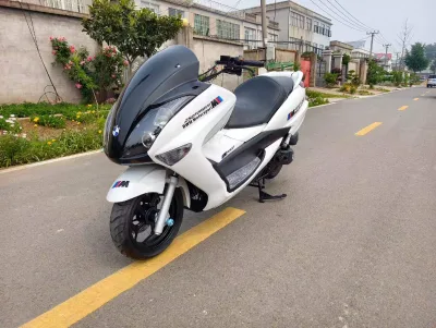BMW1 T3 250cc Used Gas Scooter Water-Cooled Single Cylinder with Front & Rear Disc Brake, Ideal for City Commuting