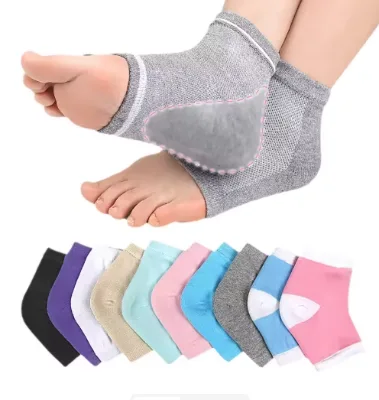 Hot Foot Care Whitening and Moisture Crack Breathability Silicone Gel Heel Protector Spa Sock with Ventilation Hole