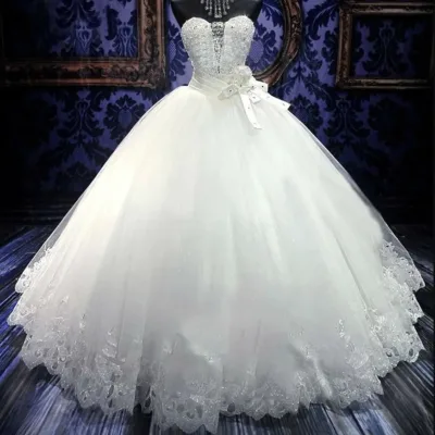 2023 Favorable Off Shoulder Lace Ball Gown Wedding Dresses Customize Plus Size Vintage Sweetheart Bridal Wedding Gown