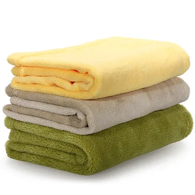 Heavyweight 100% Polyester Yellow Flannel Fleece Queen Size Hotel Throw Blanket Portable Wearable Solid Yellow Disposable