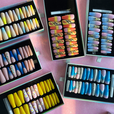 2022 New Press on Nails Manicure Art Middle Full Cover Coffin Nails Acrylic Finger Nails