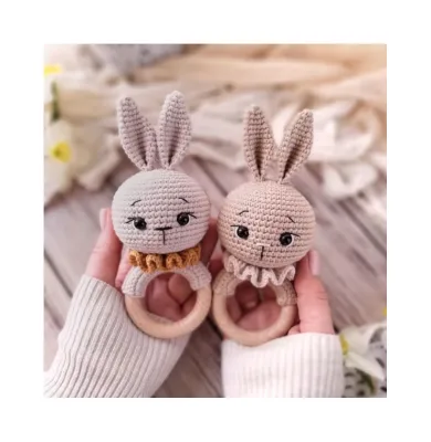 Customized Logo and Label Hand Crochet Bunny Baby Cotton Rattle Cute Soft Rabbit Baby Teethers As Gifts for Kids