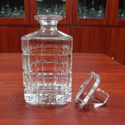 Hot Sale Fancy Glass Decanter Crystal Bottle for Liquor
