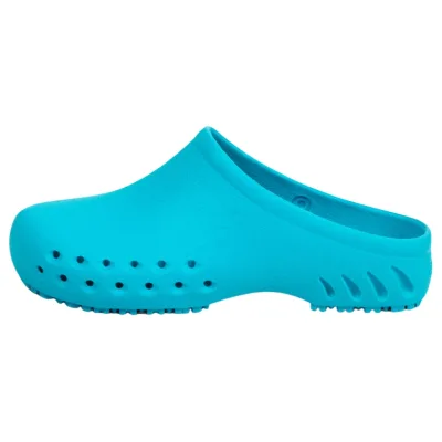 2025 Customized Latest High Quality Women's EVA Surgical Shoes Doctor's Nurse's Slip-On Slippers Closed ToeClogs Mules