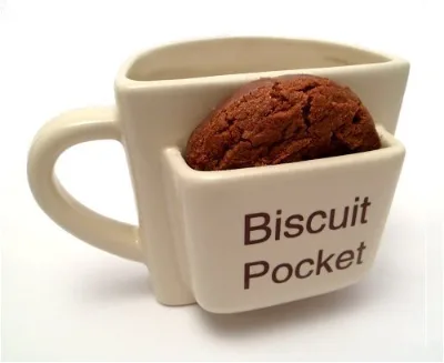 2021 New Novelty 2 in 1 Ceramic Biscuit Coffee Mug Funny Coffee Tea Cup Cookie Holder