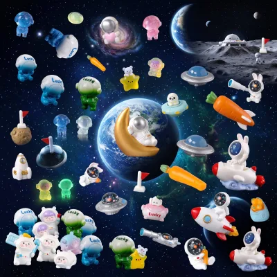 Resin Spaceship Rocket Moon Astronaut Tea Light Holder Surround Candle Lantern Scene Decoration Table Centerpiece Ambiance Craft