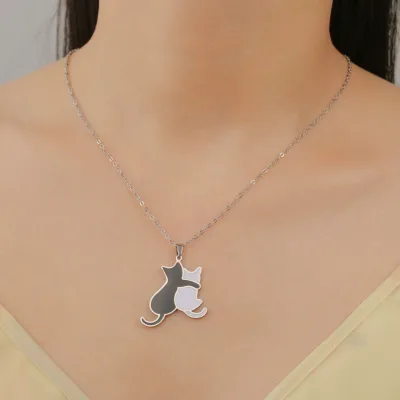 Cute Hugging Cats Kitten Necklace for Women Stainless Steel Animal Cat Pet Pendant Necklaces Jewelry Gift