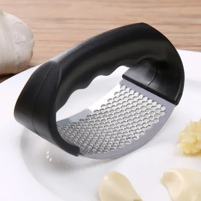 Stainless Steel Manual Labor-saving Ring Garlic Press Is Easy to Clean Household Kitchen Garlic Mince Tools