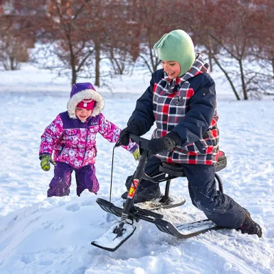 2024 Hot Popular Kids Fashion Plastic Snow Sledge Brakes Adult Winter Snow Skiing Racer Sled Toy Sports Outdoor