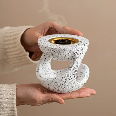 Modern Creative Resin Hanging Incense Burner Aromatherapy Diffuser Handheld Home Decorative Pot Shape for Religious Middle